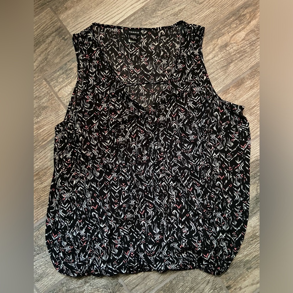 Torrid Geometric Tank, size 0